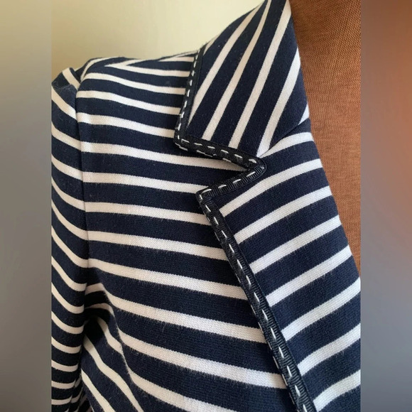 Laundry By Shelli Segal Navy and White Striped Blazer - Picture 2 of 11